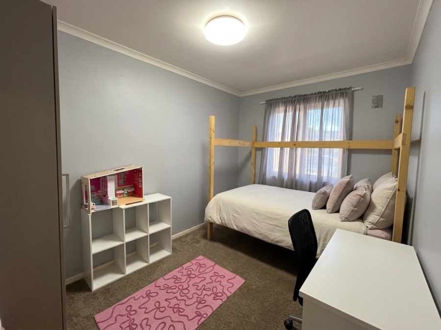 To Let 2 Bedroom Property for Rent in Royal Ascot Western Cape
